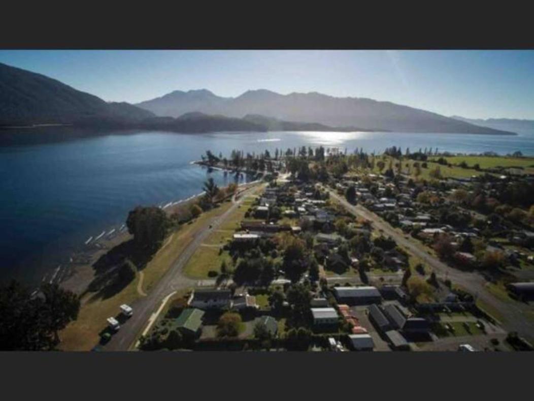 Te Anau Holiday Home - Free Wifi - Free Bikes & Kayaks - Short Walk To Lake & Town - Top Views ภายนอก รูปภาพ