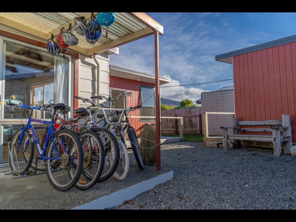 Te Anau Holiday Home - Free Wifi - Free Bikes & Kayaks - Short Walk To Lake & Town - Top Views ภายนอก รูปภาพ