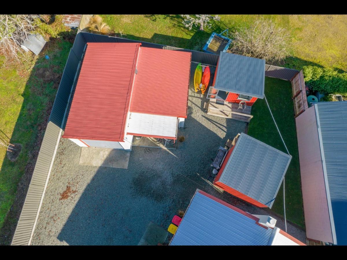 Te Anau Holiday Home - Free Wifi - Free Bikes & Kayaks - Short Walk To Lake & Town - Top Views ภายนอก รูปภาพ