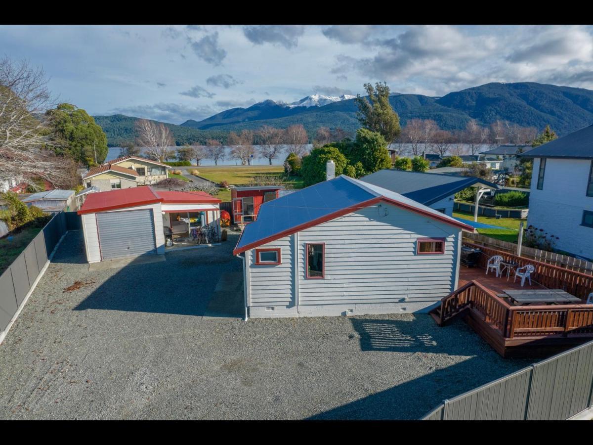 Te Anau Holiday Home - Free Wifi - Free Bikes & Kayaks - Short Walk To Lake & Town - Top Views ภายนอก รูปภาพ